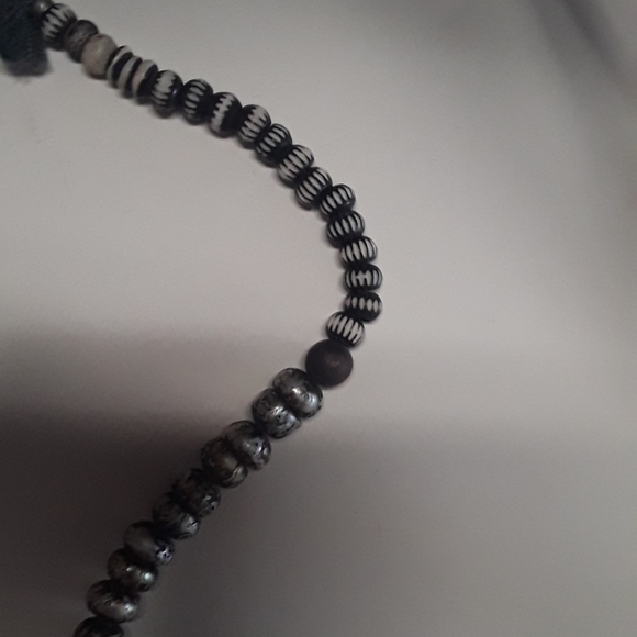 ONE OF A KIND handcrafted beautiful white jade and stainless steel necklace - Picture 5 of 13